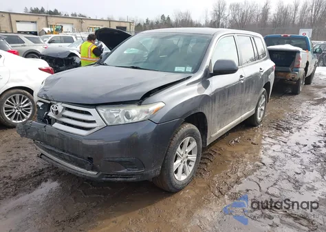 2013 Toyota Highlander Base V6 из США, поврежденный, VIN 5TDBK3EH2DS207799